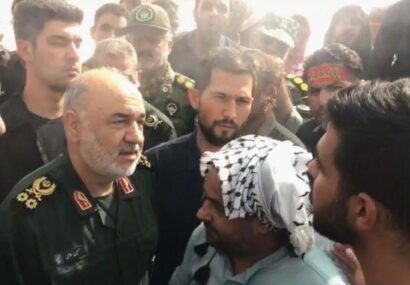 بازدید فرمانده کل سپاه از مرز چذابه و گفت‌وگو با زائران